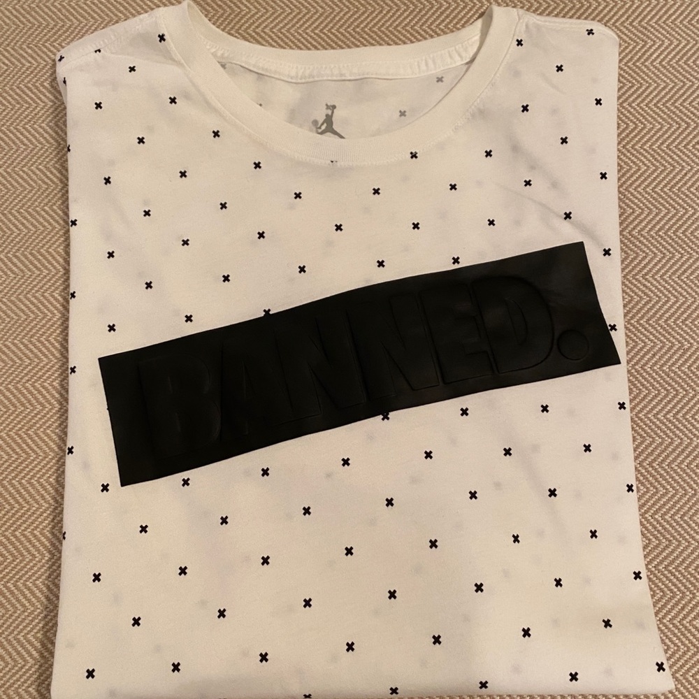 Vintage Nike Air Jordan Jump Man BANNED T Shirt